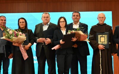 Učiteljica naše škole dobitnica Županijske godišnje nagrade Zlatna kovanica